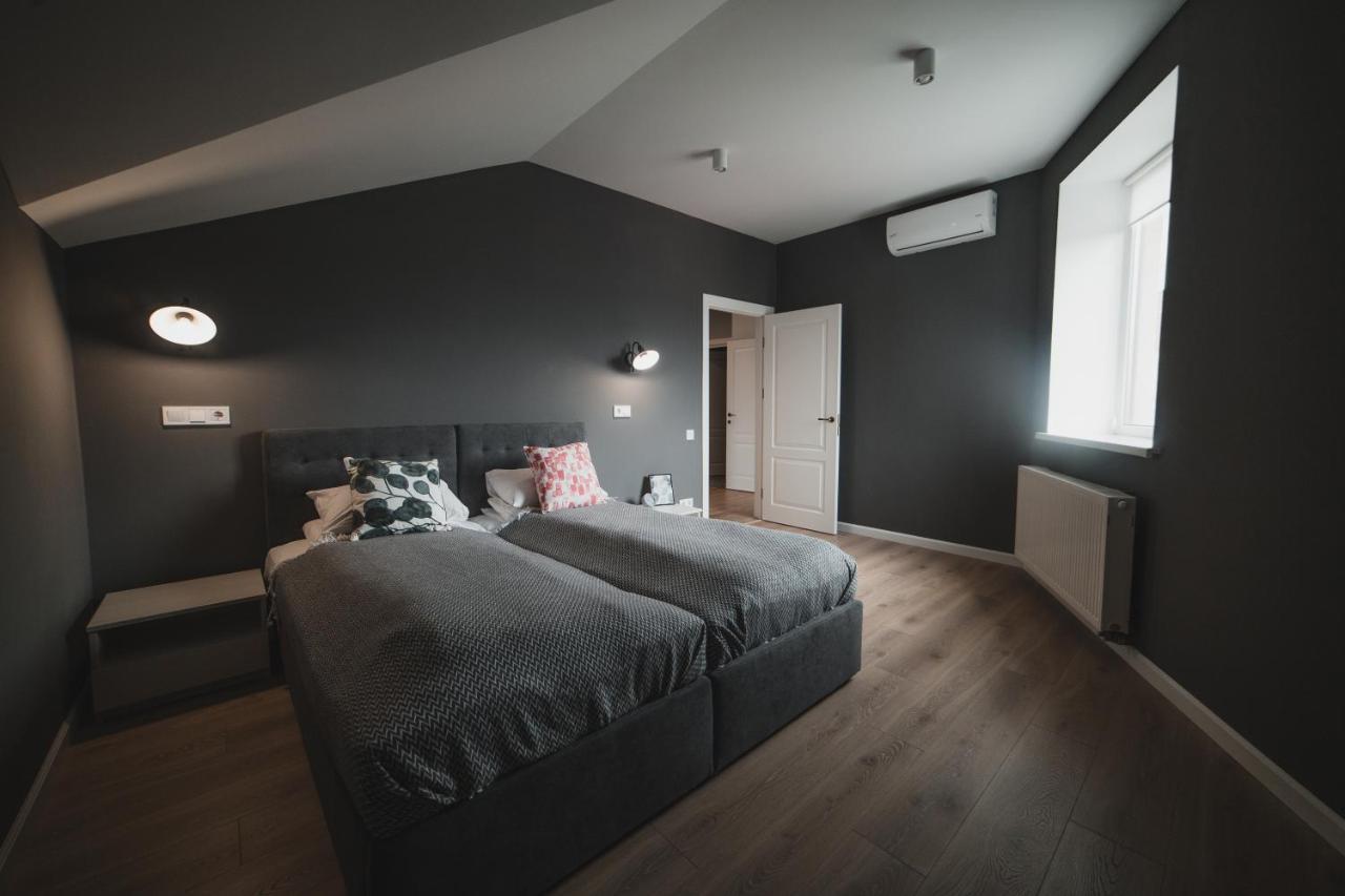 Kostjukowski Apartments Mudroho 12 V Lviv Eksteriør billede