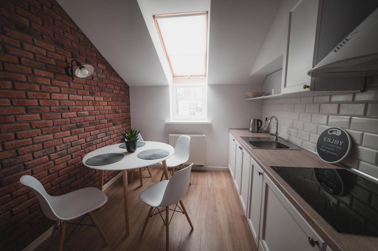Kostjukowski Apartments Mudroho 12 V Lviv Eksteriør billede