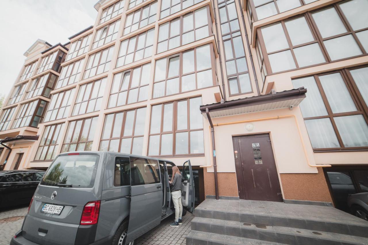 Kostjukowski Apartments Mudroho 12 V Lviv Eksteriør billede